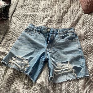 Denim mid-rise boyfriend shorts